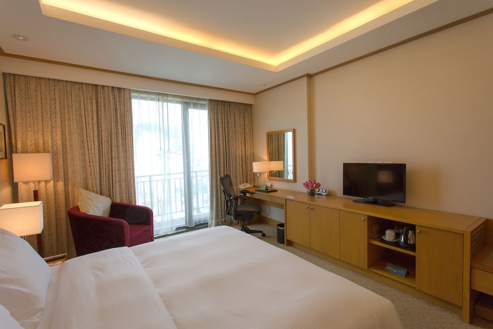hilton garden inn hanoi