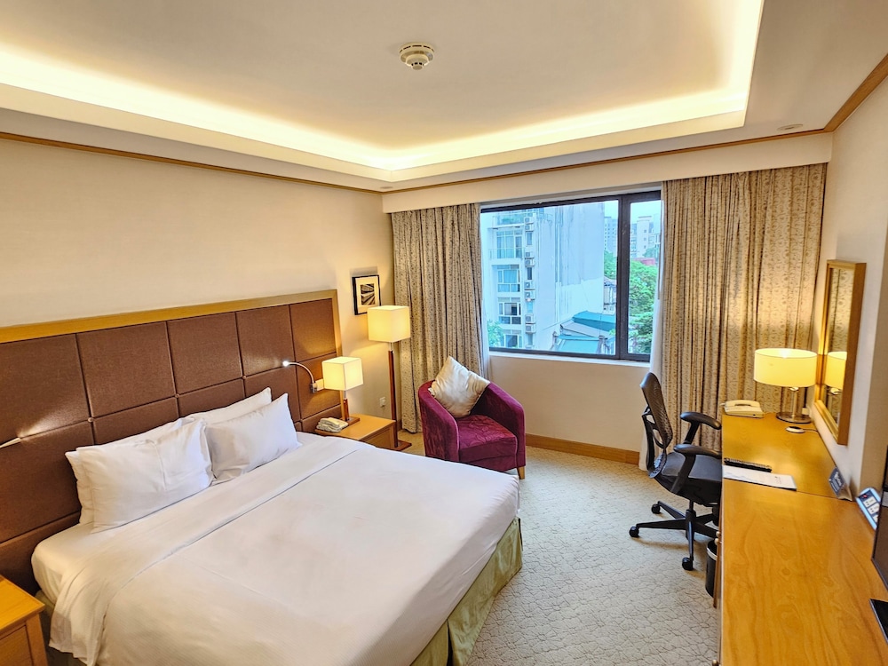 hilton garden inn hanoi