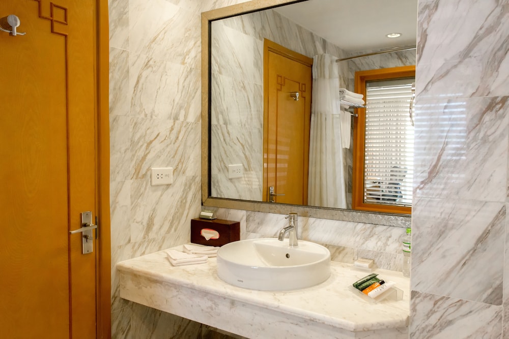 hilton garden inn hanoi