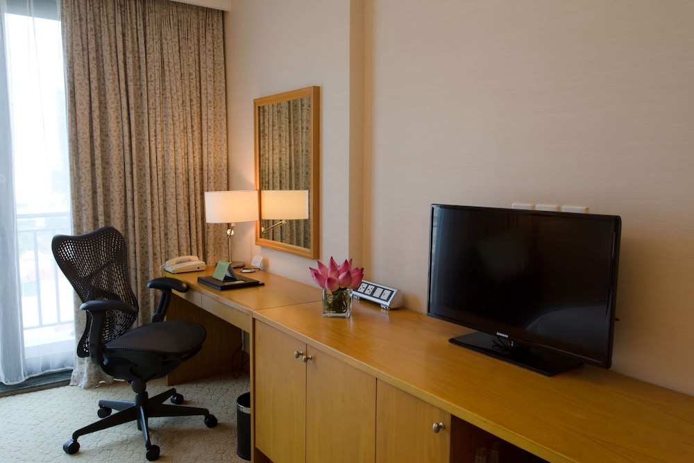 hilton garden inn hanoi