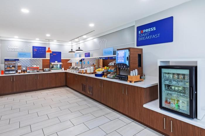 holiday inn express harvey marrero by ihg