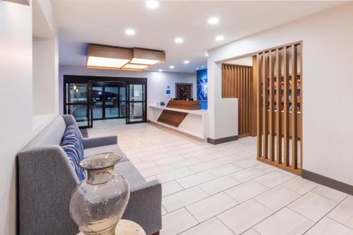 holiday inn express harvey marrero by ihg