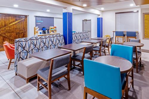 holiday inn express harvey marrero by ihg