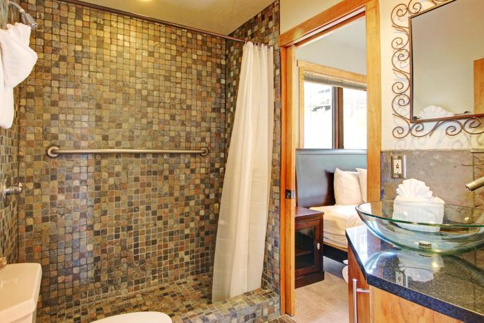 mount cairns 16a 2 bedroom condo by redawning