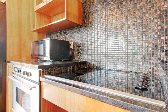 mount cairns 16a 2 bedroom condo by redawning