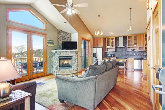 mount cairns 16a 2 bedroom condo by redawning