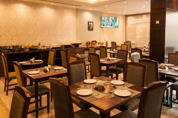 The Parisian Hotel Lebanon,Beirut Governorate>>Beirut,4 star