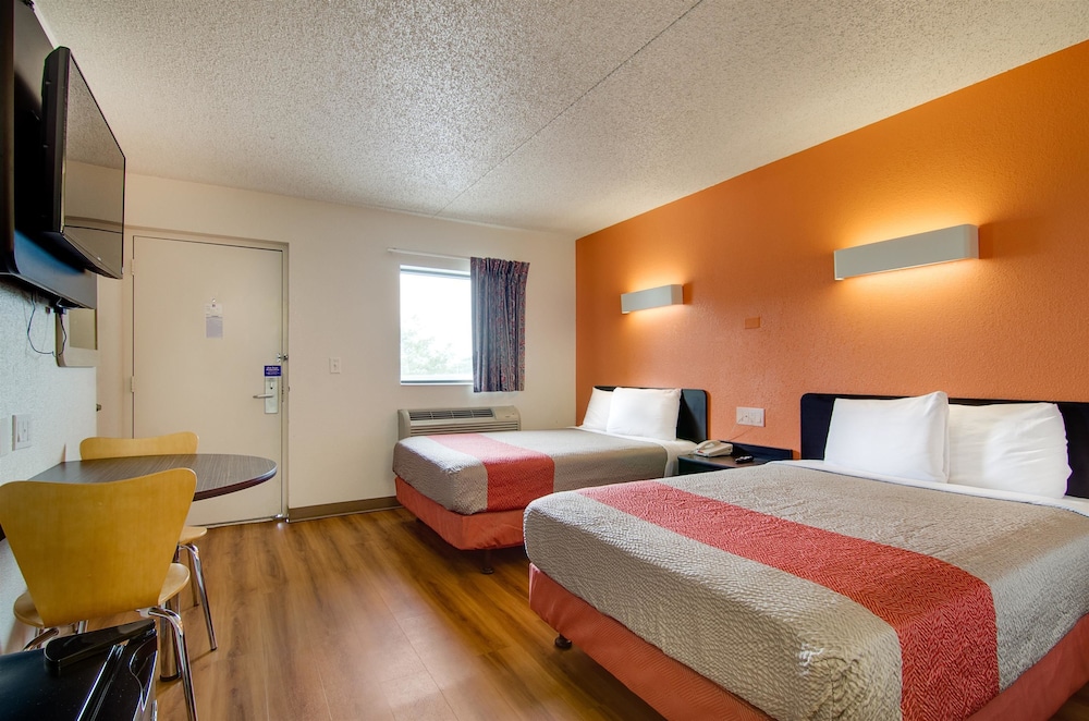 motel 6 salina ks