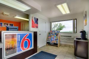 motel 6 salina ks