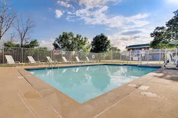 motel 6 salina ks