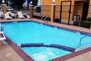 Quality Inn,Lake Whitney>>Hillsboro,3 star