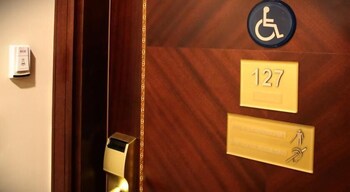 al rawda al aqeeq hotel