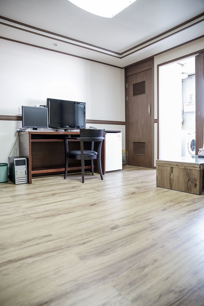 hill stay hotel residence