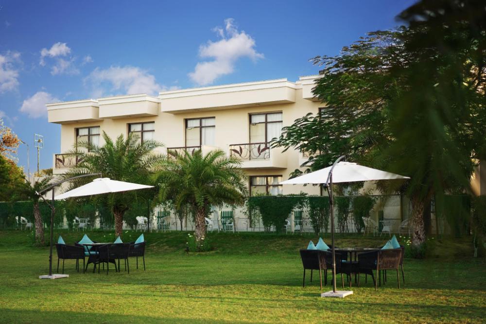 treehouse dwarka hotel and club