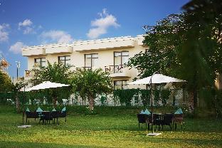 treehouse dwarka hotel and club