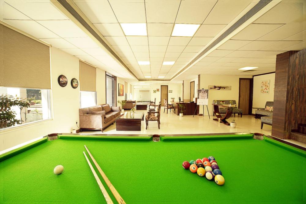 treehouse dwarka hotel and club