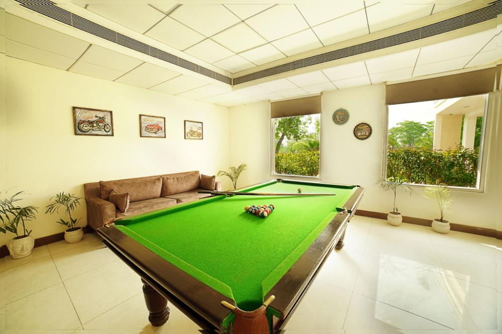 treehouse dwarka hotel and club