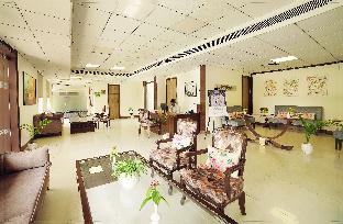 Treehouse Dwarka Hotel & Club,Hawa Sadak,4 star