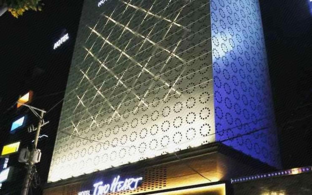 two heart hotel