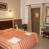 hotel sidhartha 80 metres from taj mahal