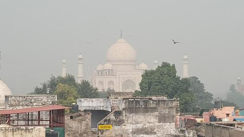 hotel sidhartha 80 metres from taj mahal