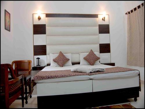 hotel sidhartha 80 metres from taj mahal