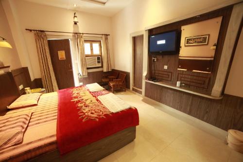 hotel sidhartha 80 metres from taj mahal
