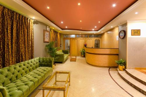 cross roads inn