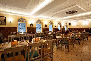 cross roads inn