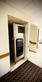 herington inn and suites