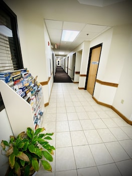 herington inn and suites