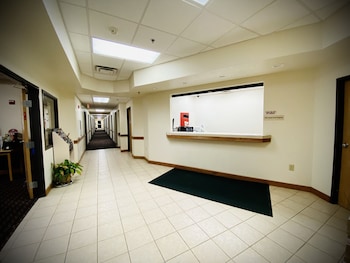 Herington Inn & Suites,Herington>>Abilene,2.5 star