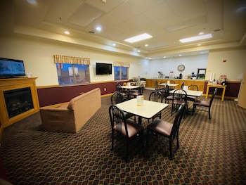 herington inn and suites