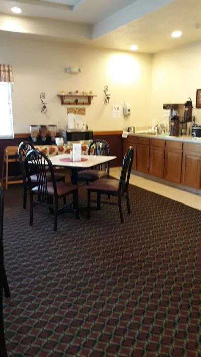 herington inn and suites