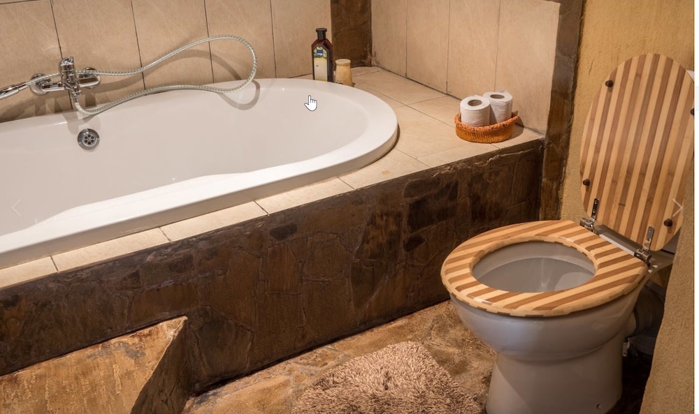 rhino watch safari lodge