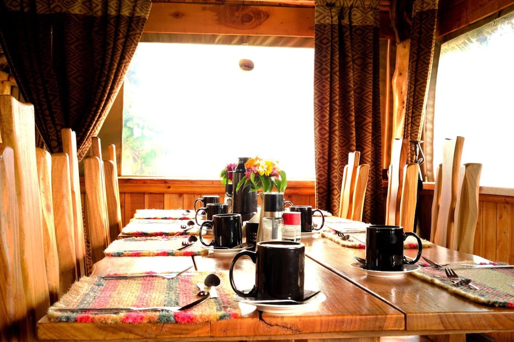 rhino watch safari lodge