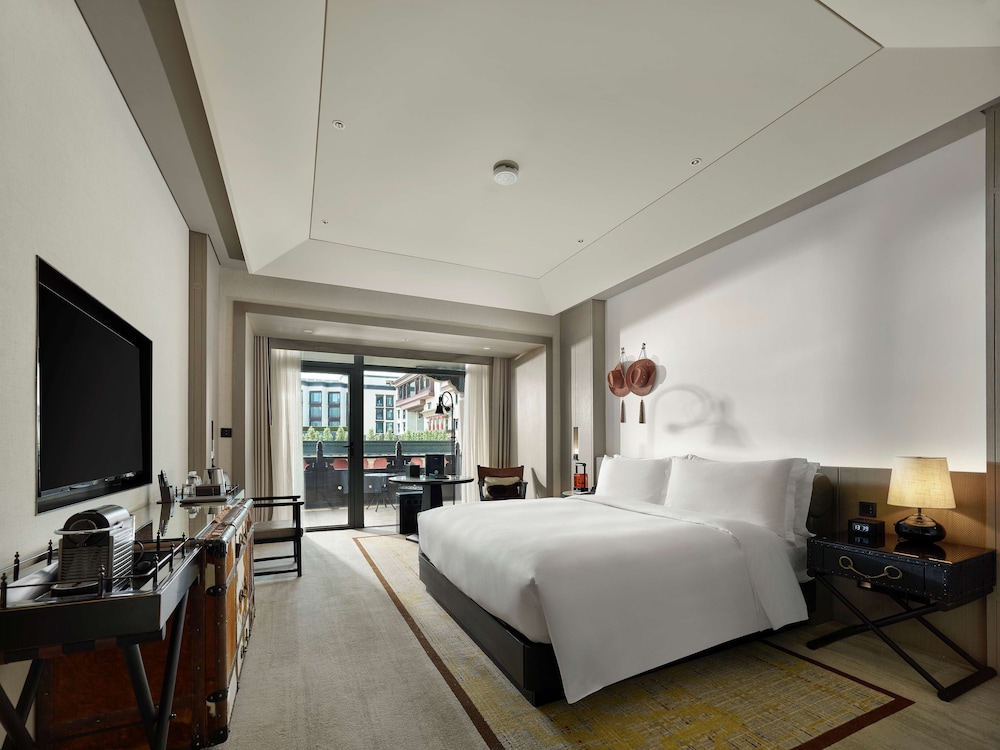 hilton shigatse