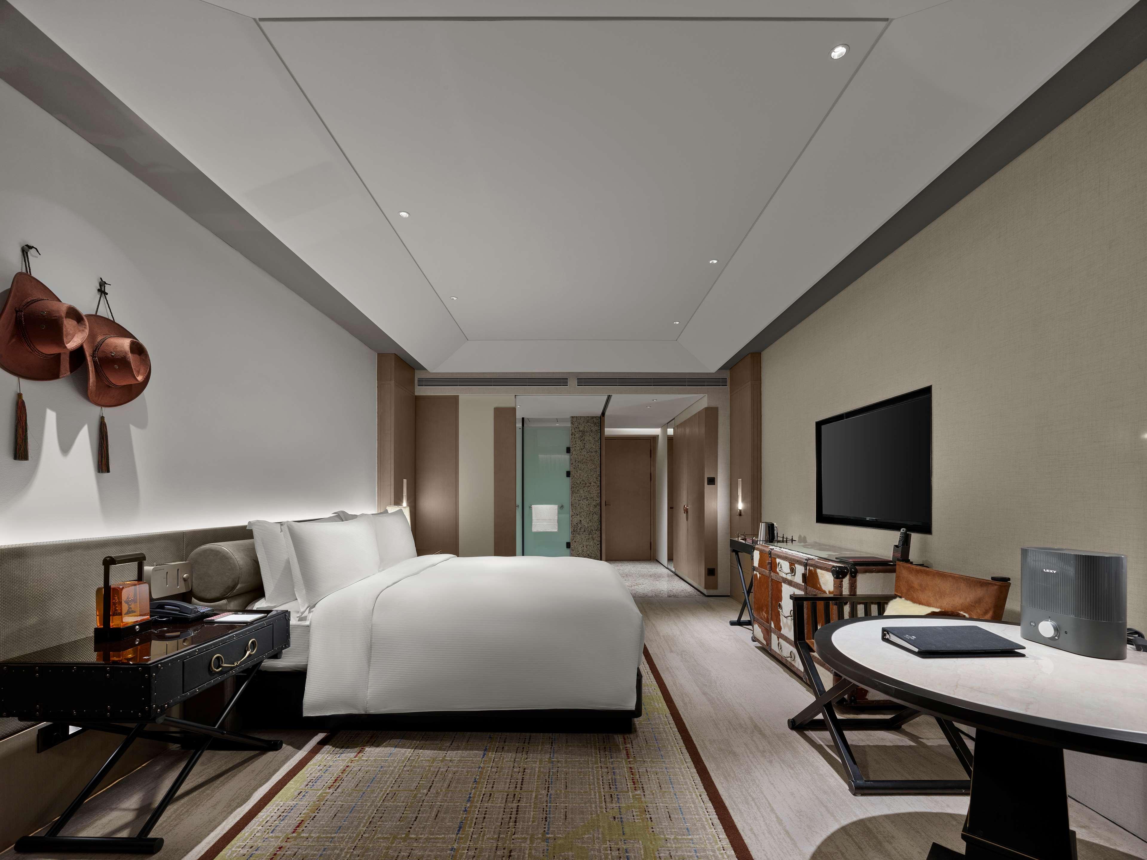 hilton shigatse