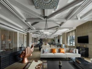 Hilton Shigatse,,4 star