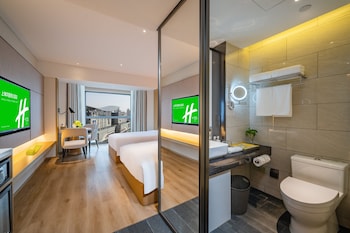holiday inn shanghai huaxia an ihg hotel
