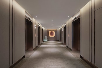 holiday inn shanghai huaxia an ihg hotel