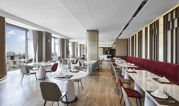 holiday inn shanghai huaxia an ihg hotel
