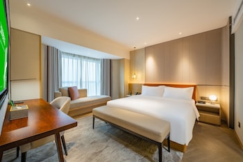 holiday inn shanghai huaxia an ihg hotel