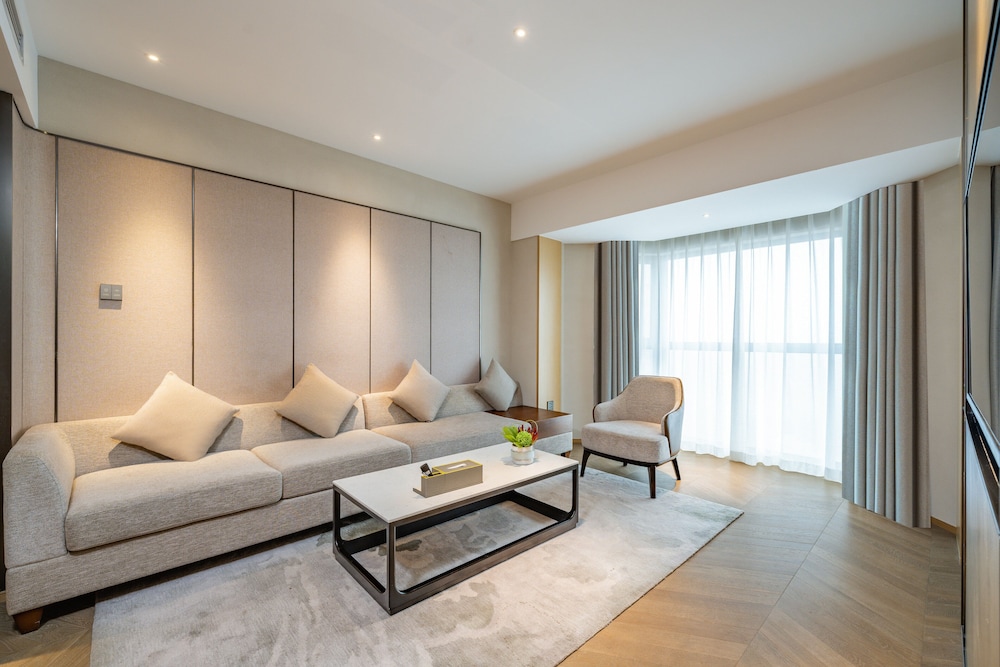 holiday inn shanghai huaxia an ihg hotel