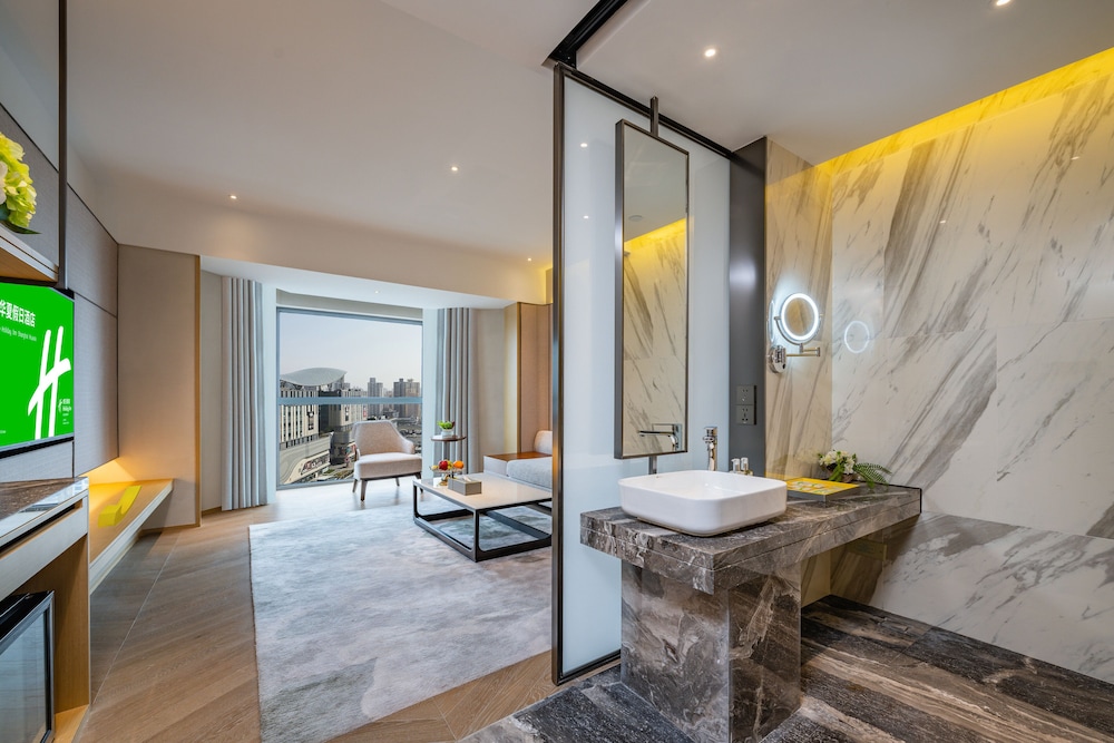 holiday inn shanghai huaxia an ihg hotel