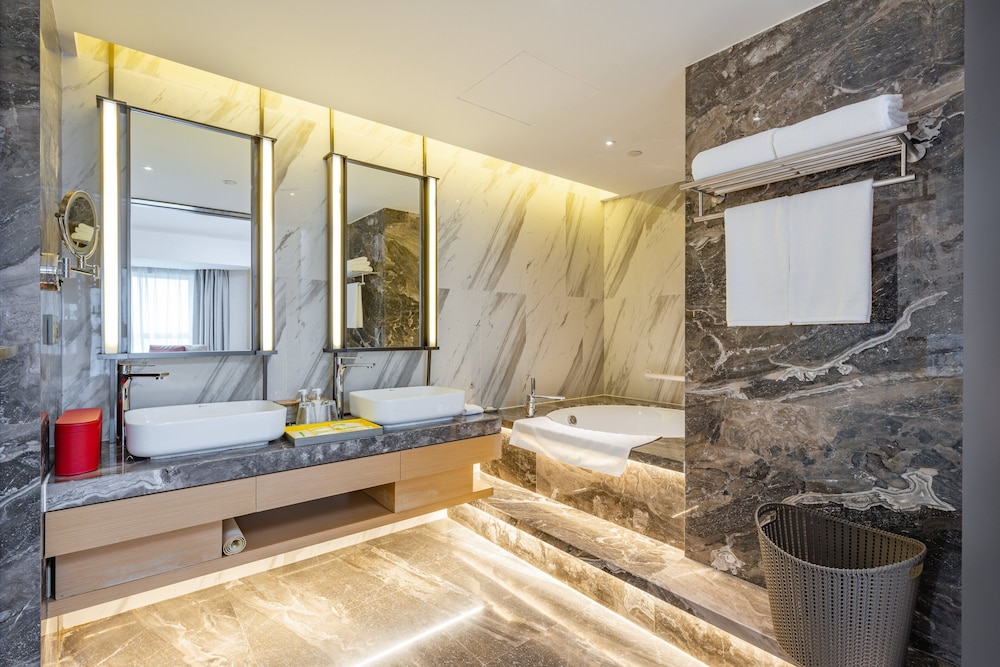holiday inn shanghai huaxia an ihg hotel