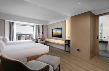 holiday inn shanghai huaxia an ihg hotel