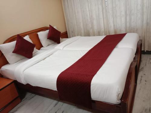 leela residency