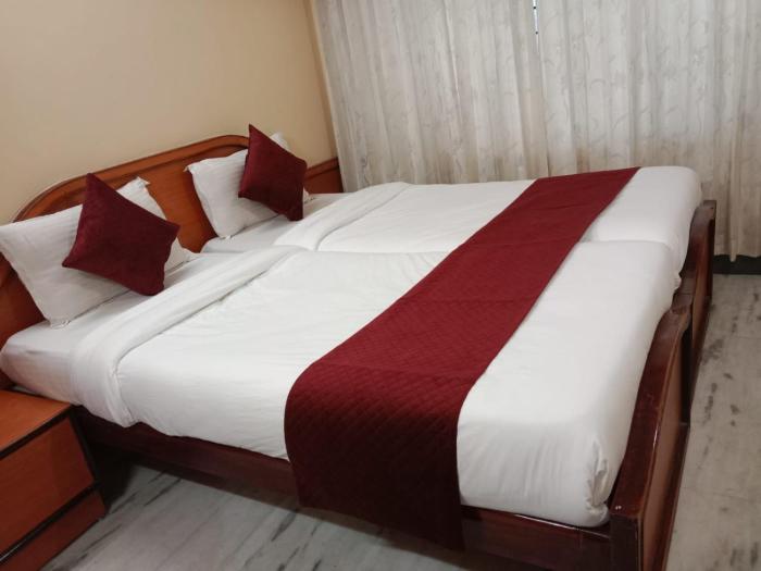 leela residency