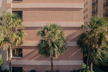 sandcastle oceanfront resort at the pavilion